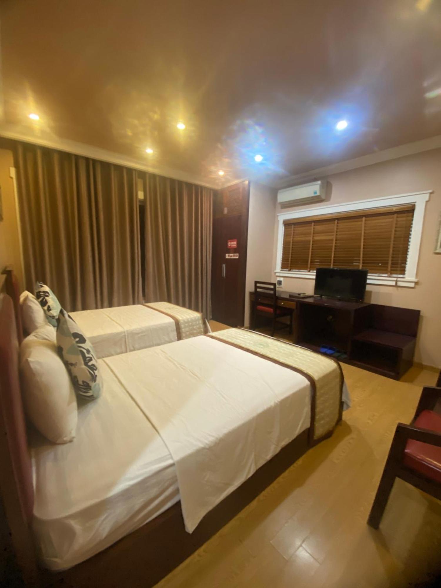 Hong Ky Boutique Hotel Diện Biên Phủ Esterno foto